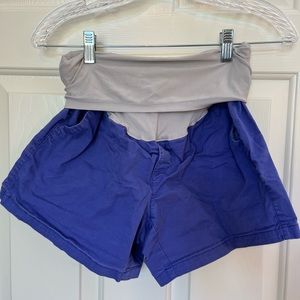 Old Navy blue/purple maternity shorts with pockets and belly support